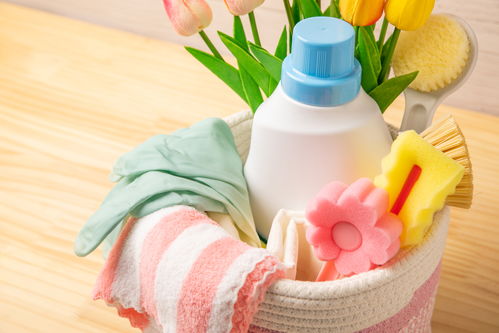 編織籃里的潔凈美學(xué) 收納與展示清潔洗護(hù)用品的攝影藝術(shù)